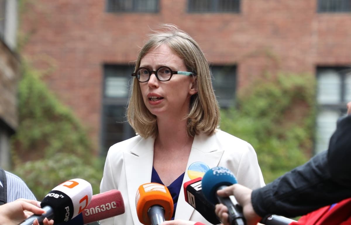 კარა მაკდონალდი – სერიოზულად მიუდექით 12 პუნქტის შესრულებას და მიიყვანეთ ბოლომდე ქართველი ხალხის გამარჯვებისთვის