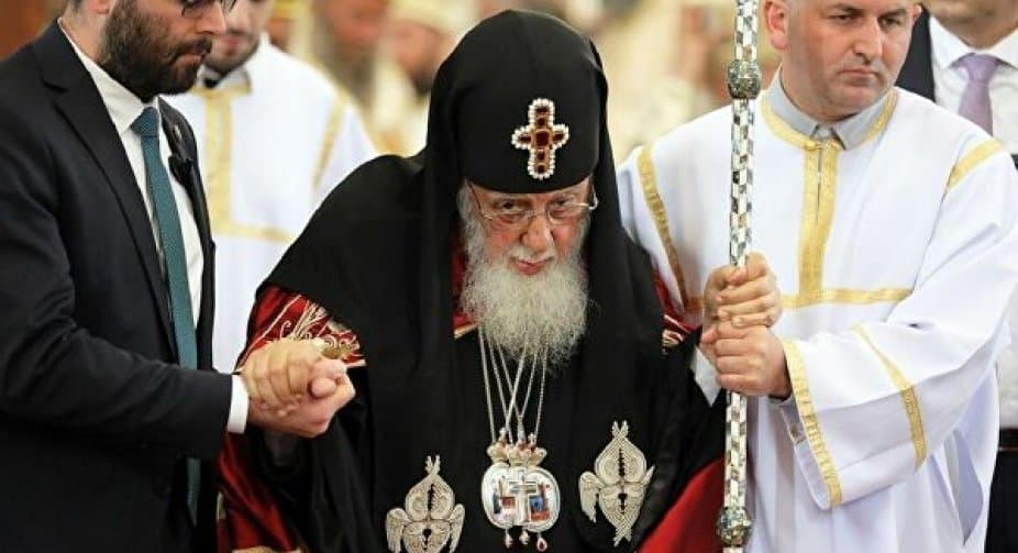 პატრიარქი – ყოველმხრივ ეცადეთ, არ შელახოთ საქართველოს სახელი, სამშობლოს თქვენ უყვარხართ, ძალიან სჭირდებით
