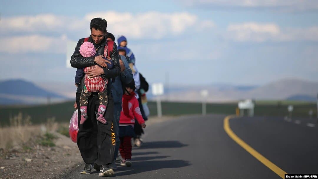 Turkey keeps Afghan refugees from entering the country