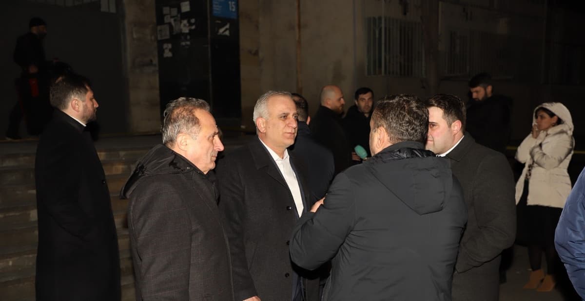 აფხაზეთის მთავრობაში საგანგებოდ შექმნილი სამუშაო ჯგუფის წევრები ორთაჭალაში, ინციდენტის ადგილზე იმყოფებიან