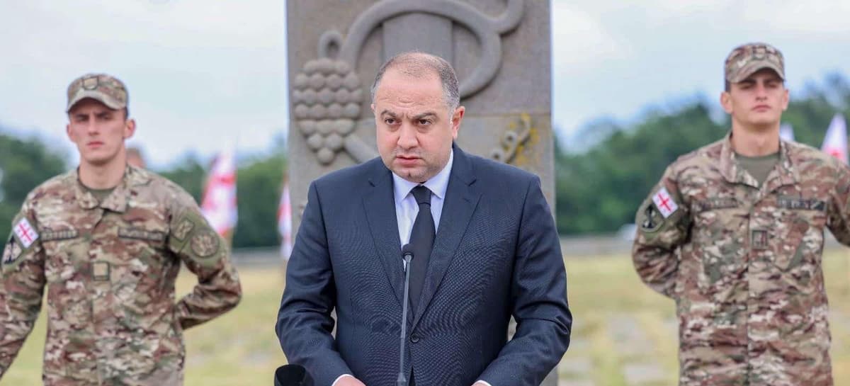 ირაკლი ჩიქოვანი – ქედს ვიხრი 9 აპრილს მშვიდობიანი საპროტესტო აქციის დროს დაღუპული ჩვენი გმირების ხსოვნის წინაშე