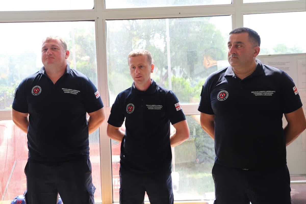 <p style="text-align: justify">თერჯოლის მუნიციპალიტეტის მერმა მანუჩარ რობაქიძემ მეხანძრე-მაშველებს პროფესიული დღე მიულოცა. მათ გაწეული საქმისთვის მადლობა გადაუხადა და წარმატებები უსურვა.</p><p style="text-align: justify">12 ივნისი საქართველოში მეხანძრე-მაშველის დღეა.</p>