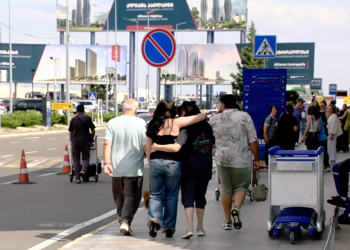 Georgians held at deportation facility in Israel return home 