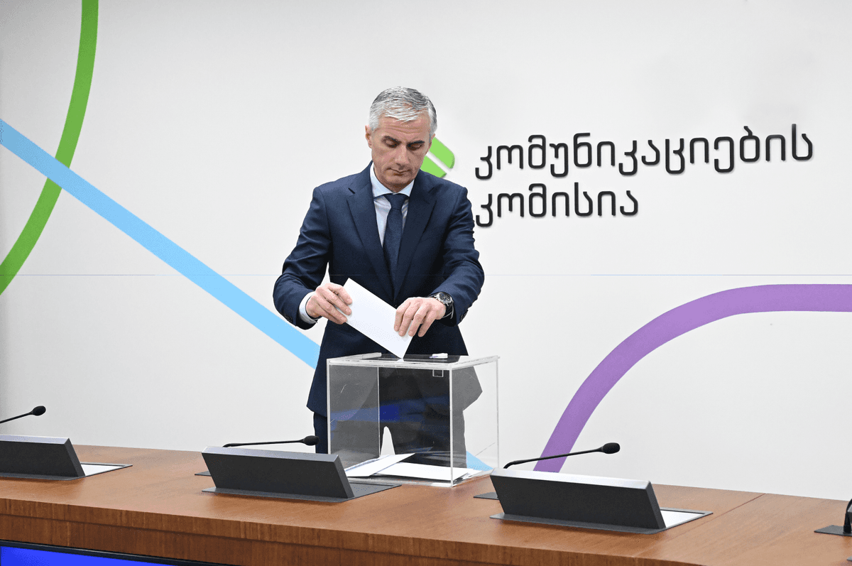 გოგა გულორდავა კომუნიკაციების კომისიის თავმჯდომარედ აირჩიეს