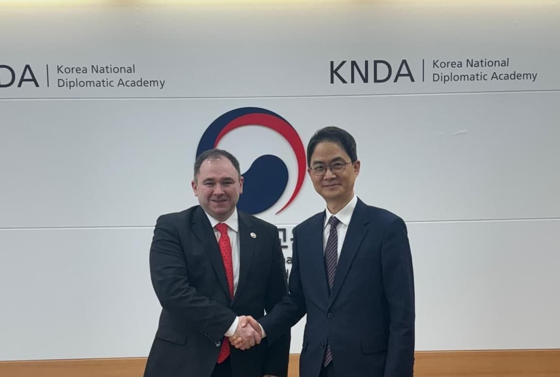 Georgian Foreign Affairs Committee Chair holds security talks during visit to South Korea