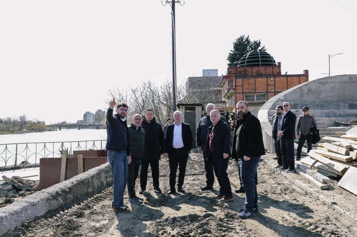 ბექა ვაჭარაძე - პრემიერის ინიციატივით დამატებით გამოყოფილმა 20 მილიონმა ლარმა მოგვცა შესაძლებლობა, ქალაქში განვახორციელოთ მასშტაბური პროექტები