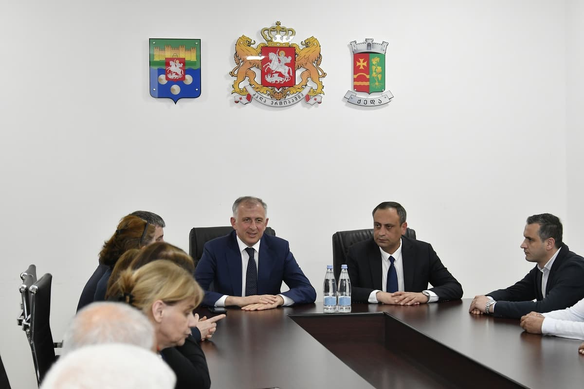 ზურაბ პატარაძემ ქედის მუნიციპალიტეტში სამუშაო შეხვედრა გამართა