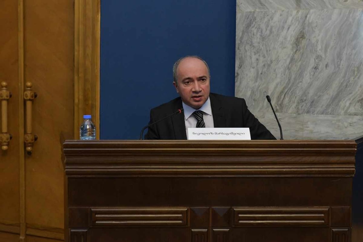 Frontnews image description