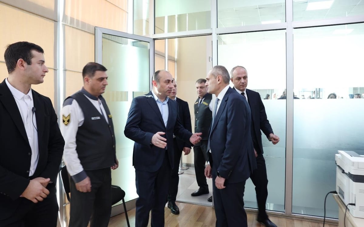 Geladze, accompanied by the First Deputy Minister, met senior officials from the Central Criminal Police Department