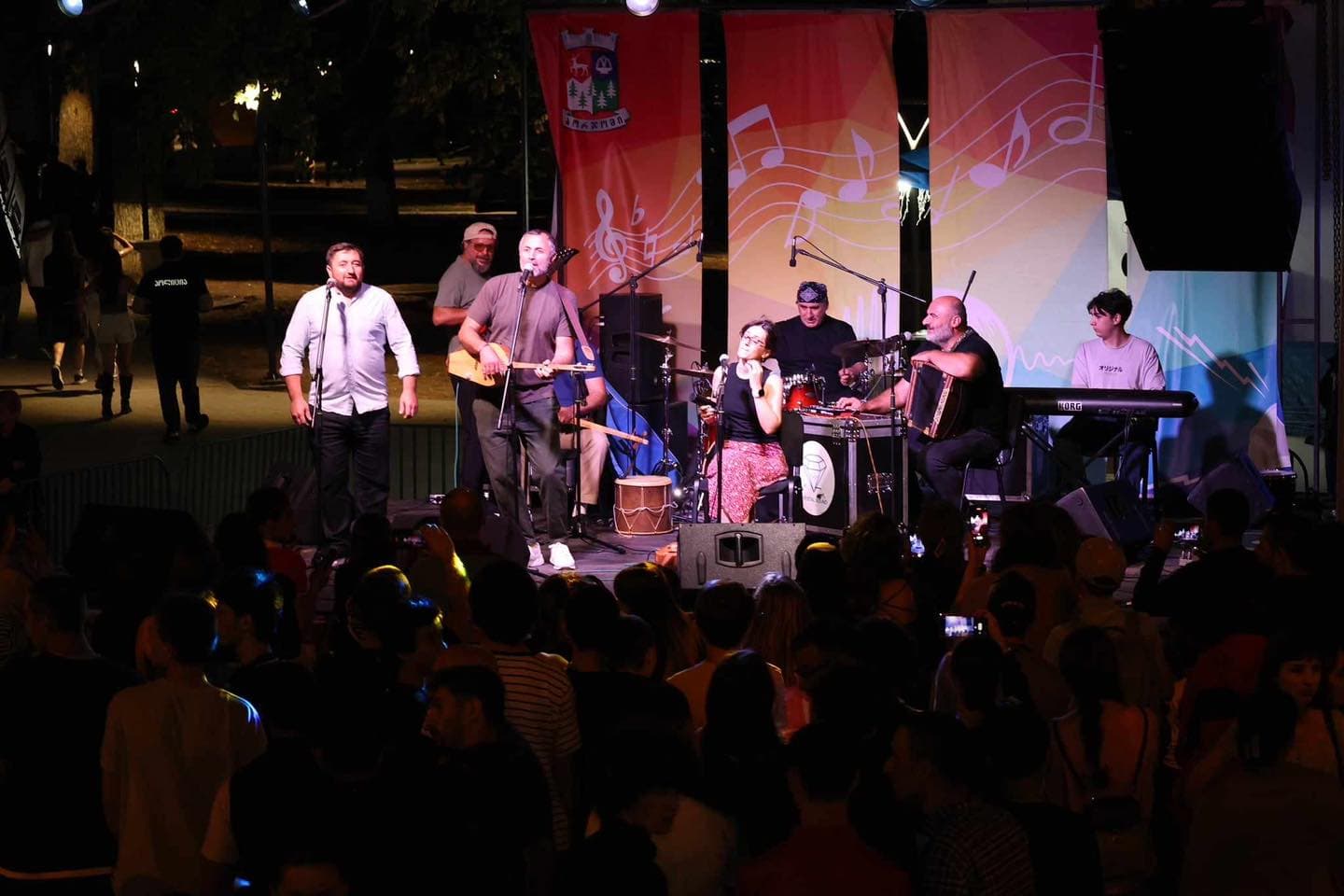 Frontnews image description