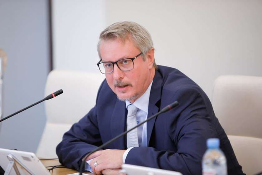 Frontnews image description