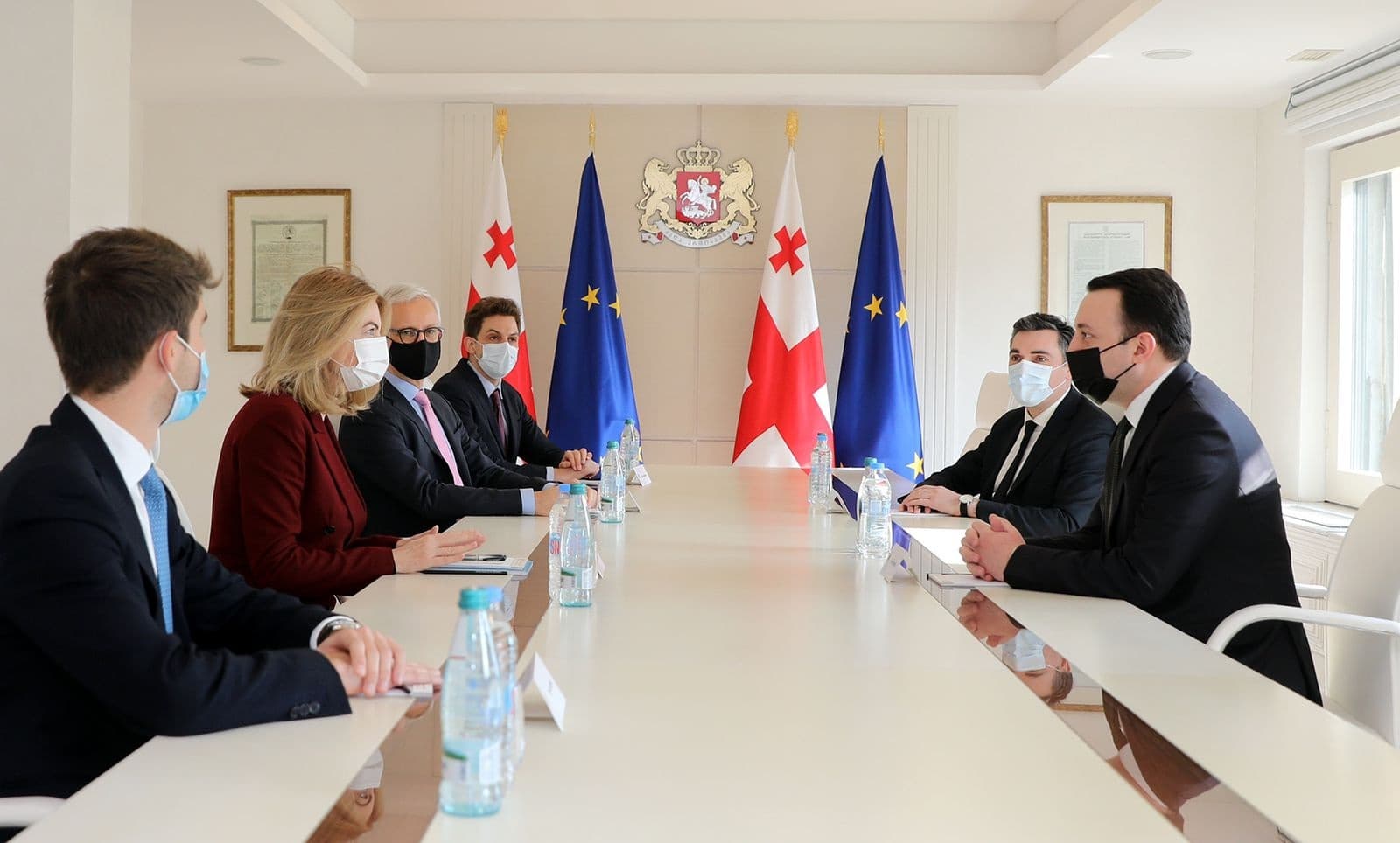 Frontnews image description