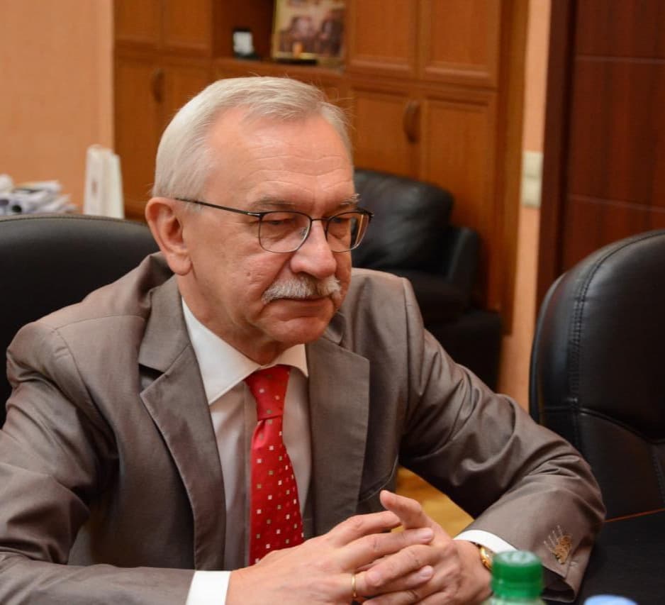 Frontnews image description