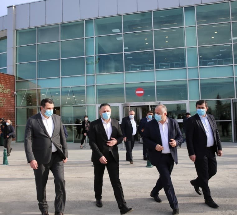 Frontnews image description