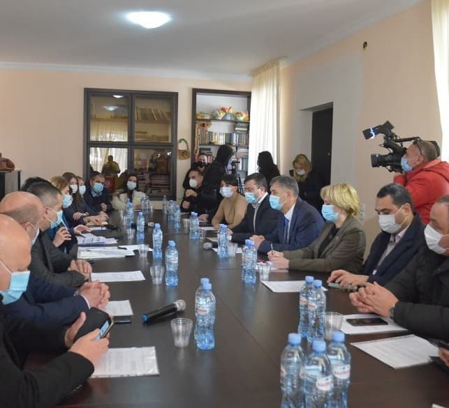 Frontnews image description