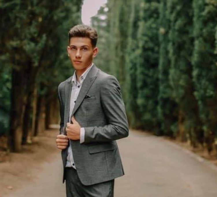 Frontnews image description