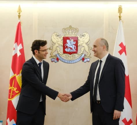 Frontnews image description