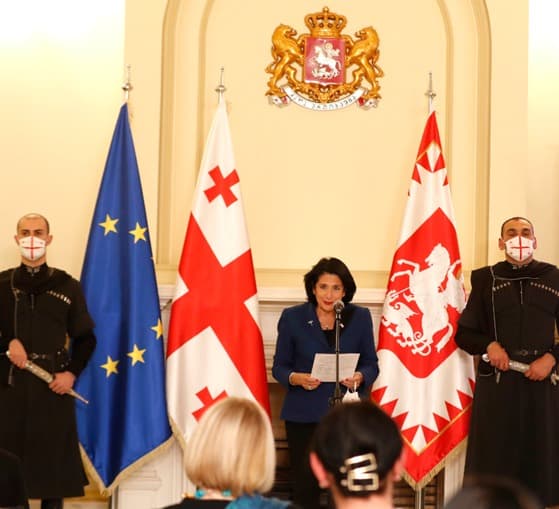 Frontnews image description