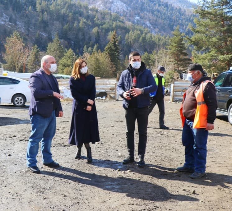 Frontnews image description