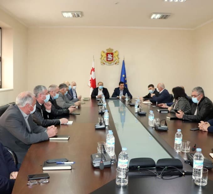 Frontnews image description