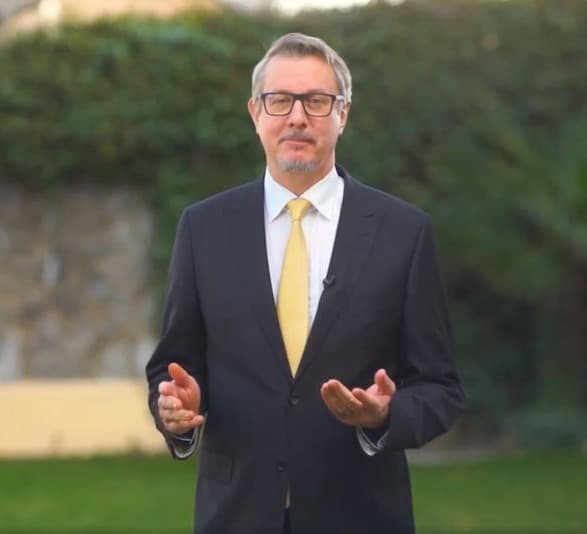 Frontnews image description