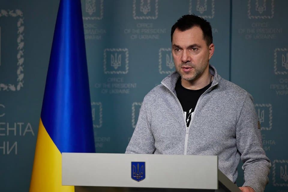 არესტოვიჩი – მისი მოკვლის ეშინიათ, გაშვებისაც ეშინიათ, ამიტომ გადაწყვიტეს, ნელი სიკვდილით მოკლან