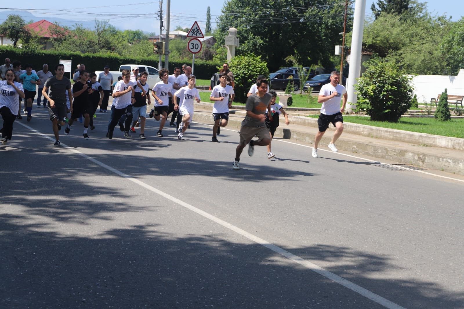 Frontnews image description