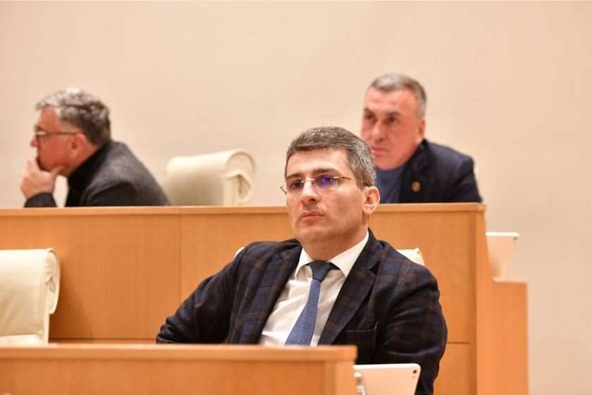 მამუკა მდინარაძე – რაც საქართველოში მონათლეს რუსულად, ის ამერიკულია ევროპაში