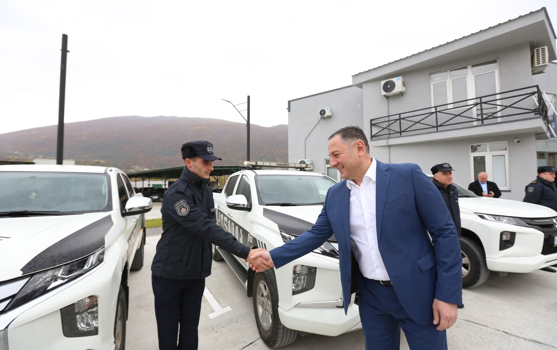 Frontnews image description