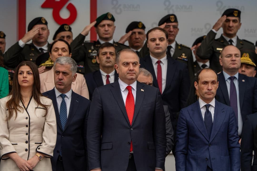 “თავდაცვის ძალები დიდი ოჯახია, რომელიც აერთიანებს საქართველოს ყველა მოქალაქეს და აქვს უზენაესი სახელმწიფოებრივი მიზანი – დაიცვას ჩვენი სამშობლო”