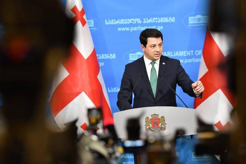 არჩილ თალაკვაძე მამუკა მდინარაძეზე – როდესაც შენს ღირსებას ეხებიან და თმენის ვალდებულების მიღმა არის შენი ოჯახი, პირადი ღირსება, ძალიან რთულია უპასუხოდ დატოვო