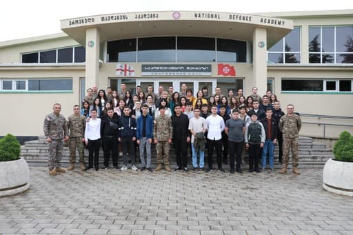 Frontnews image description