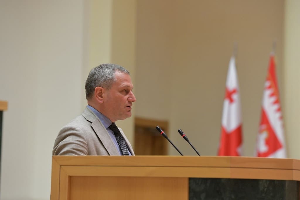 არმაზ ახვლედიანი საპარლამენტო უმრავლესობას – არ გაგაჩნიათ საკმარისი პოლიტიკური ნება, რომ საქართველოში დაიწყოს დემოკრატიული რეფორმები