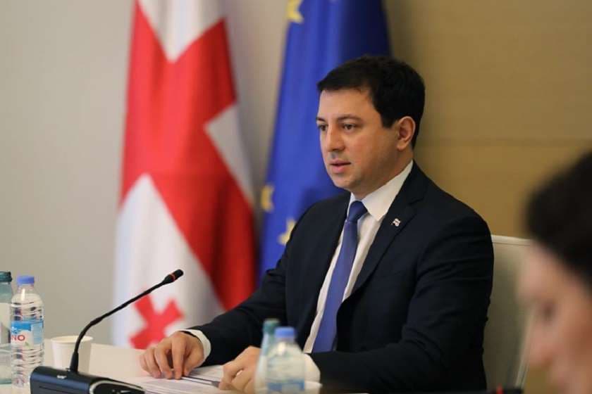 არჩილ თალაკვაძე – ჟურნალისტი შევარდა პარტერში, მინისტრზე არაეთიკური ფორმებით მიიტანა აგრესია და ამასთან დაკავშირებით ჰქონდა ქალბატონ თეას ის რეაქცია