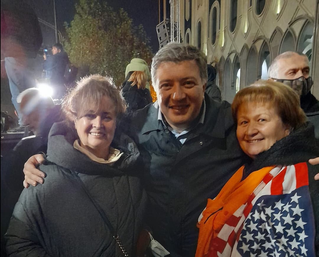 ნაზი არონია – ვერ გავკიცხავ ჩემს შვილს, ვერ ვეტყვი, რომ არ უნდა გამოთქვას პროტესტი, არ უნდა იაროს რუსთაველზე, სადაც მე თვითონაც მივდივარ