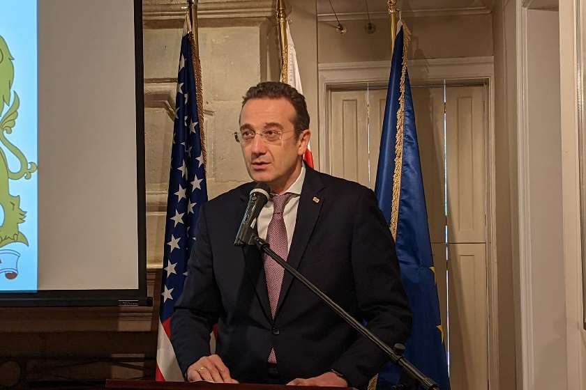 Frontnews image description