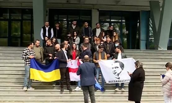 ბათუმში მიხეილ სააკაშვილის მხარდამჭერი აქცია გაიმართა