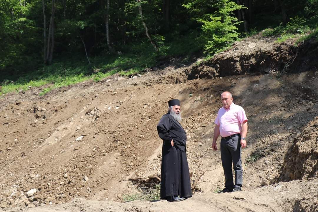 Frontnews image description