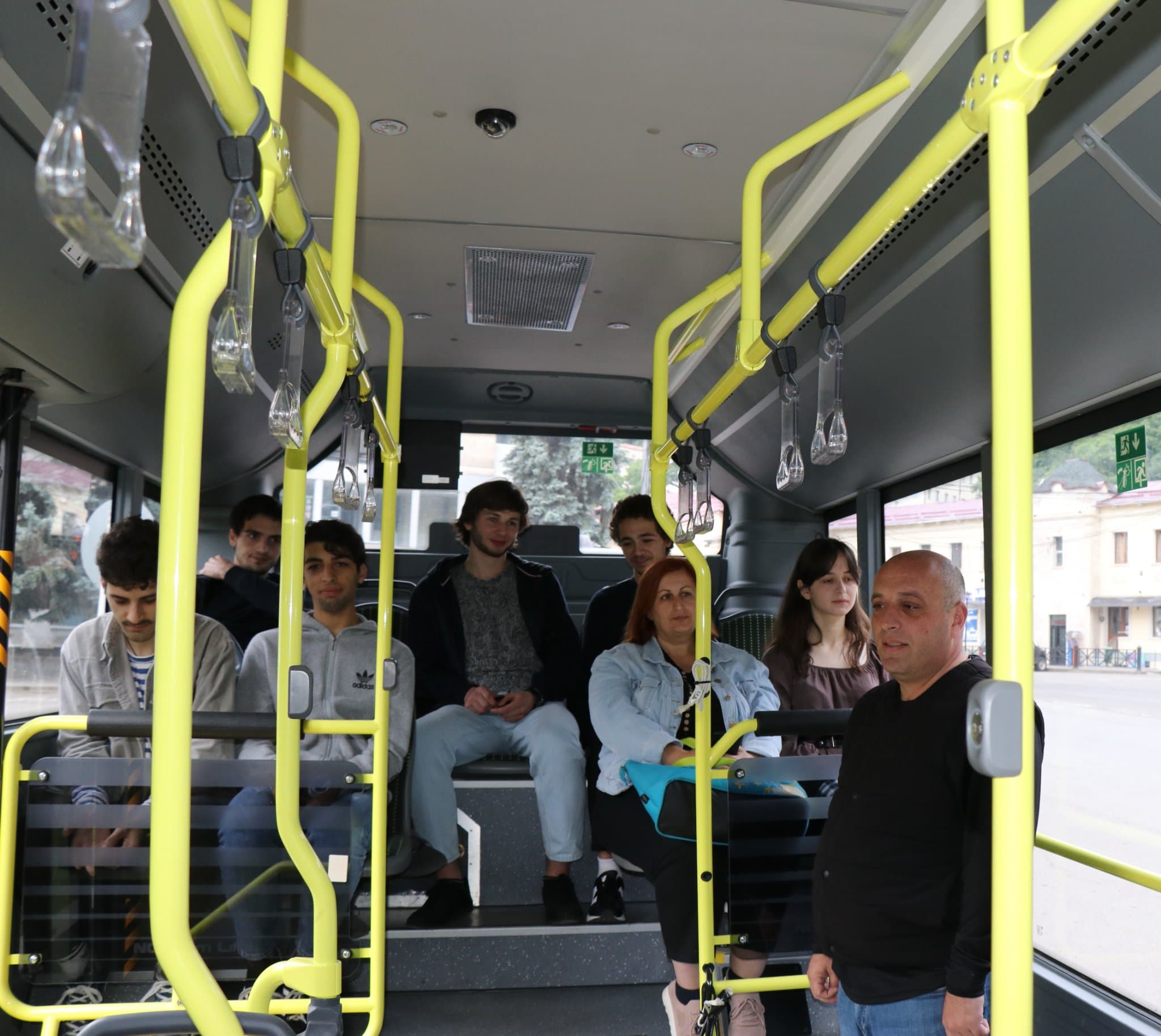 Frontnews image description