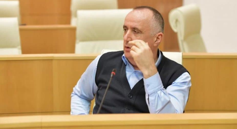 აკაკი ბობოხიძე – დღეში ორჯერ შეცვალო პოზიცია, ეს უკვე “ნაციონალურ მოძრაობასაც“ კი უჭირს