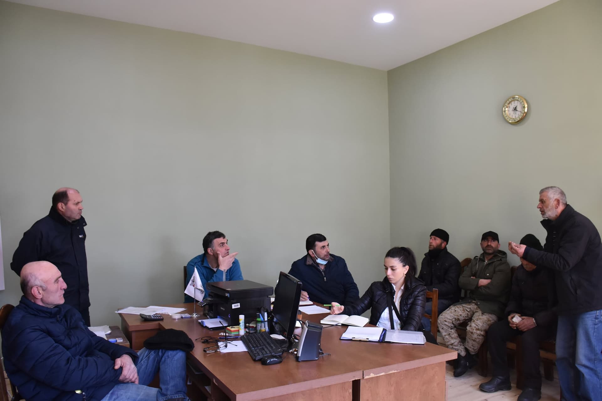 Frontnews image description