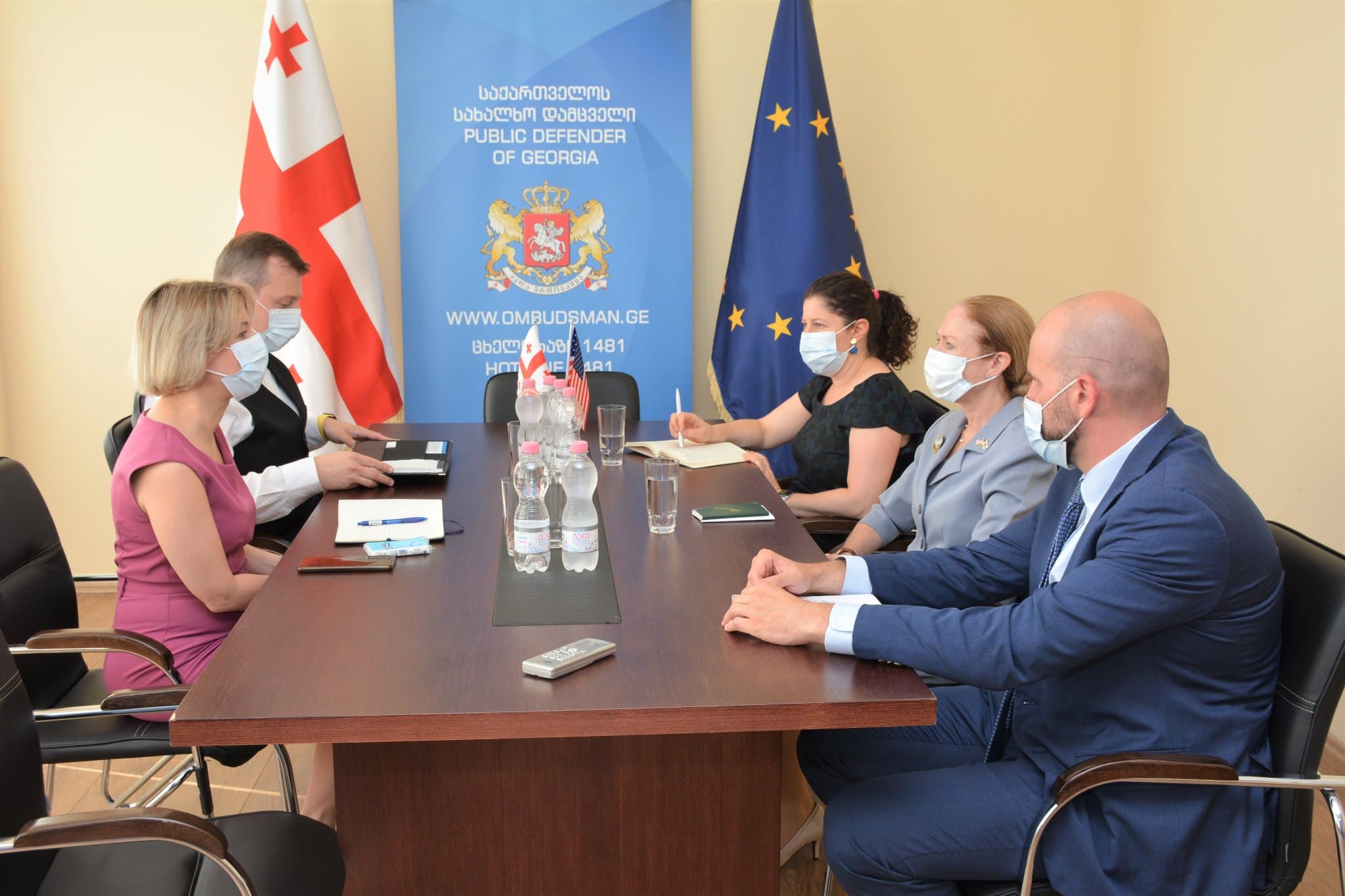 Frontnews image description