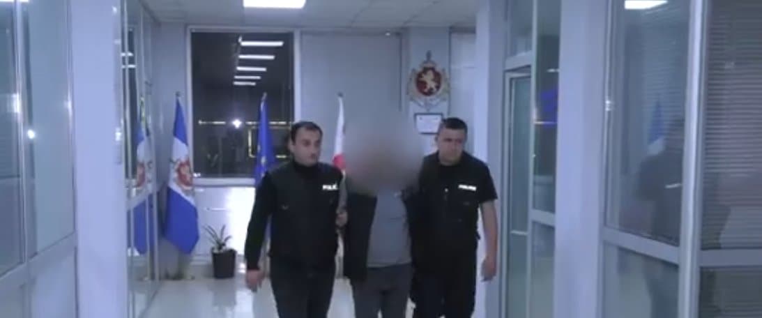 Frontnews image description