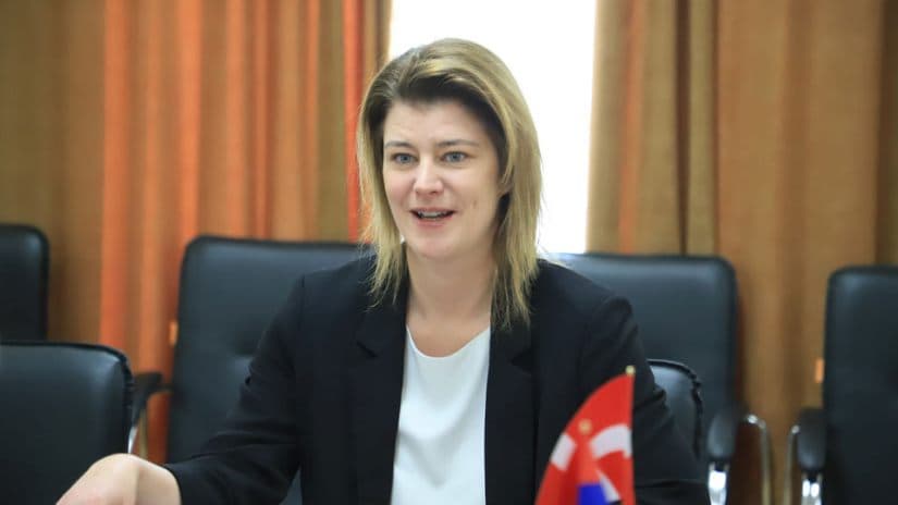 Frontnews image description