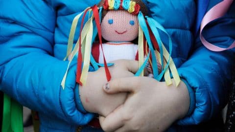 ლუდმილა დენისოვა – პუტინს უკრაინიდან გატაცებული 120 ათასზე მეტი ბავშვის მინდობით ოჯახებში დაჩქარებული პროცედურით გადაყვანა სურს