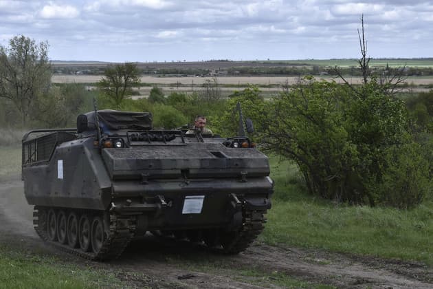 Politico – აშშ უკრაინისთვის სამხედრო დახმარების მორიგ პაკეტს ამზადებს, რომელიც ჩვეულებრივზე დიდი იქნება