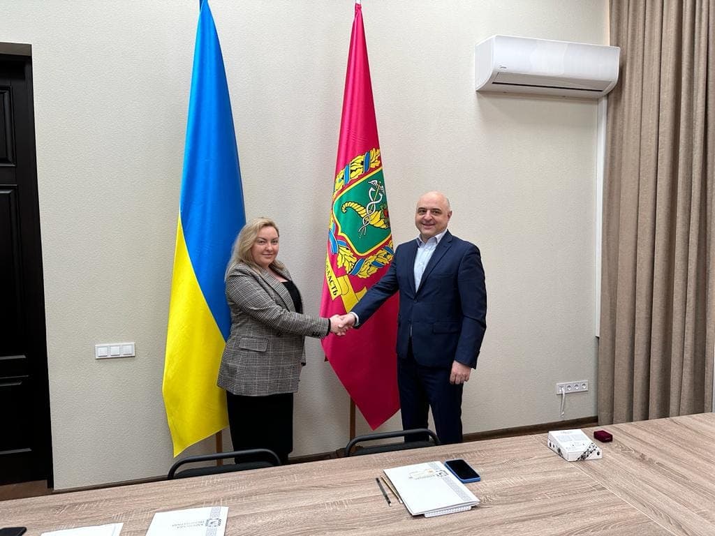 უკრაინაში საქართველოს ელჩი ხარკოვის საოლქო საბჭოს ხელმძღვანელს შეხვდა