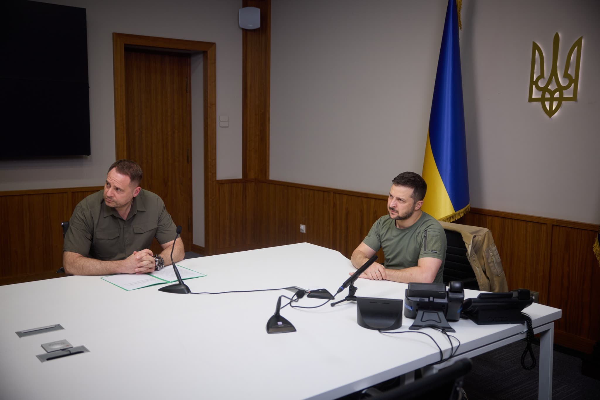 Frontnews image description