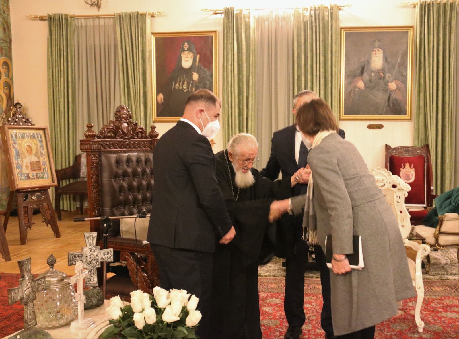 Frontnews image description