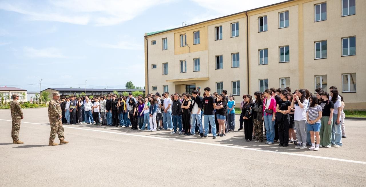 Frontnews image description